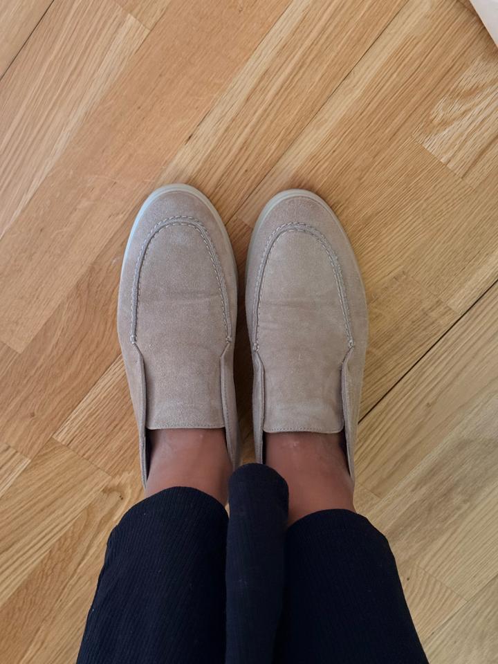 Замшевые полусапожки