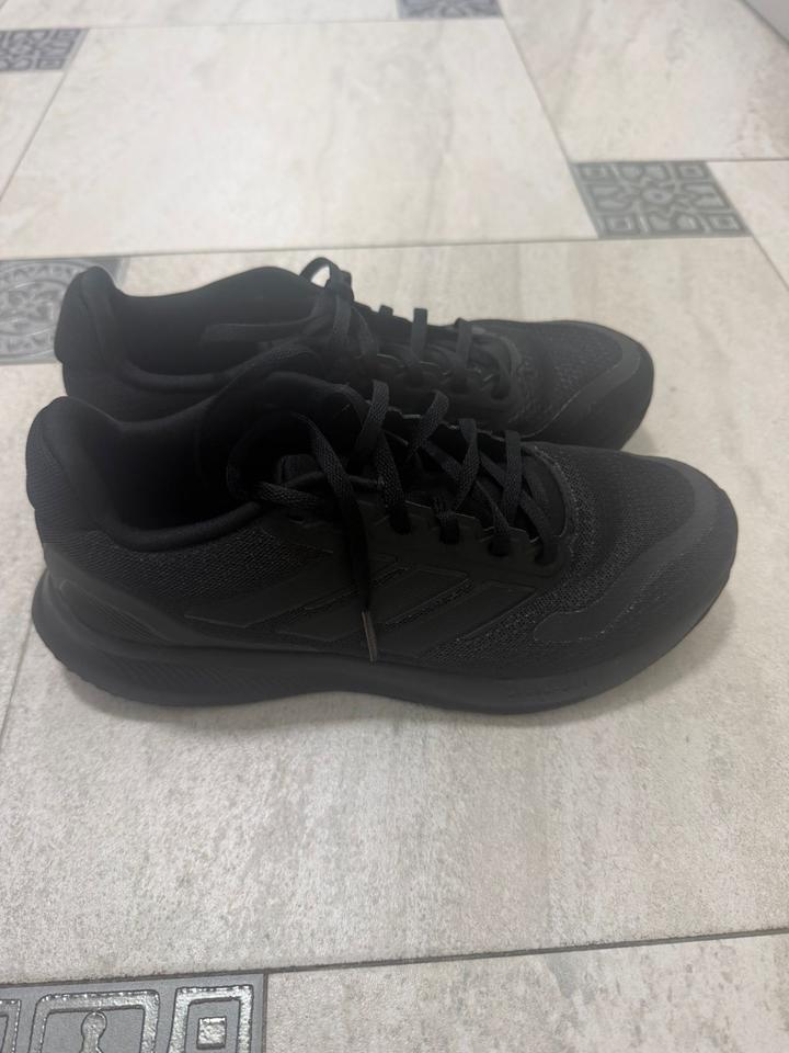 Кроссовки Adidas