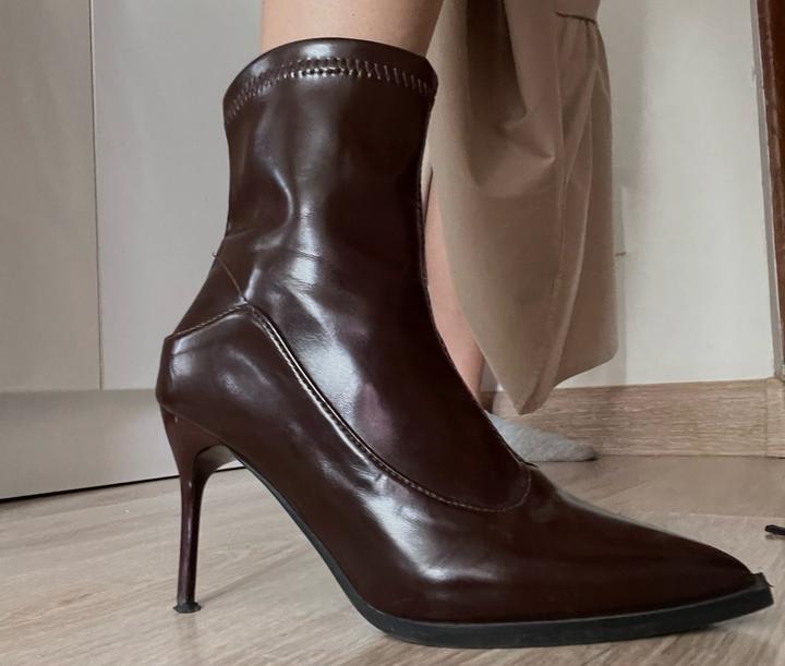 Ботинки на шпильке