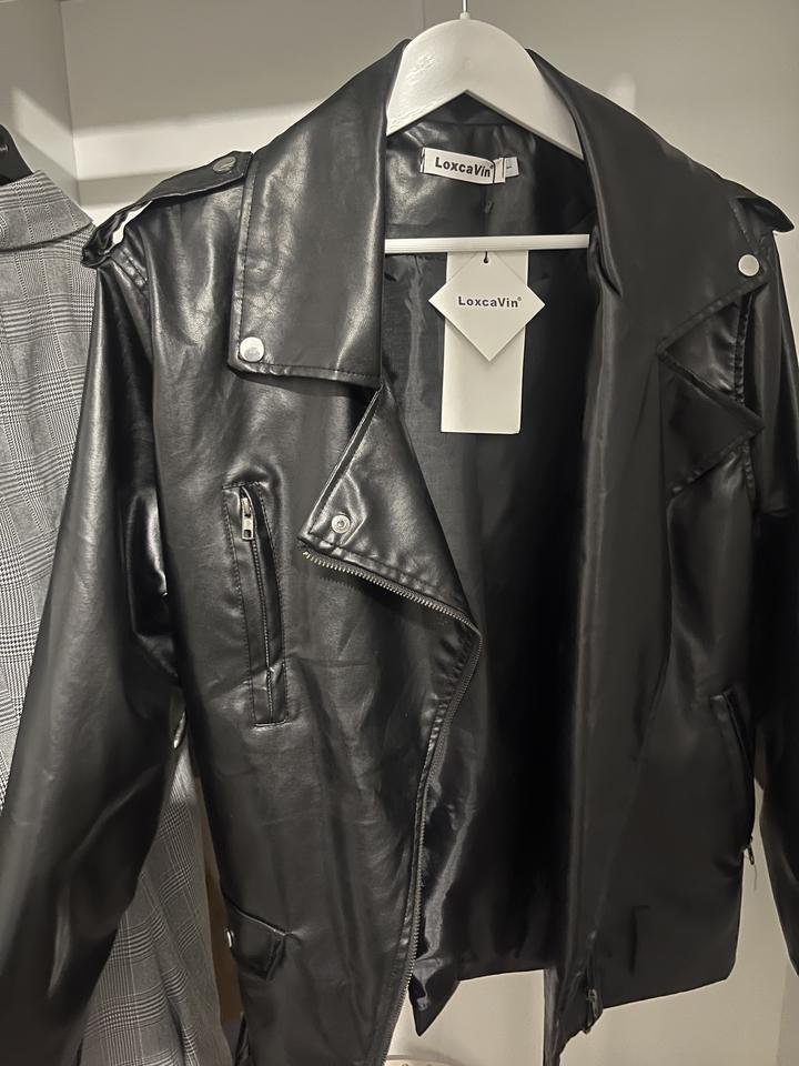 Кожаная куртка новая