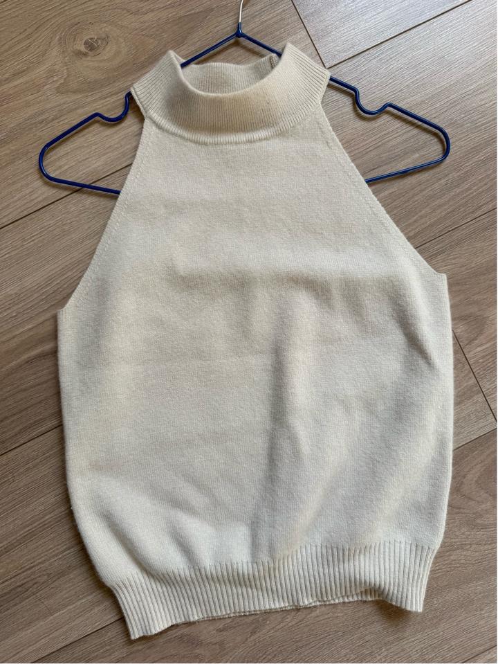 Топ с горлом Hera