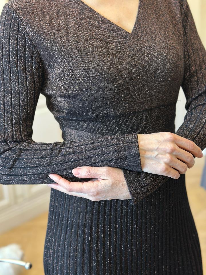 Трикотажное платье в стиле Missoni
