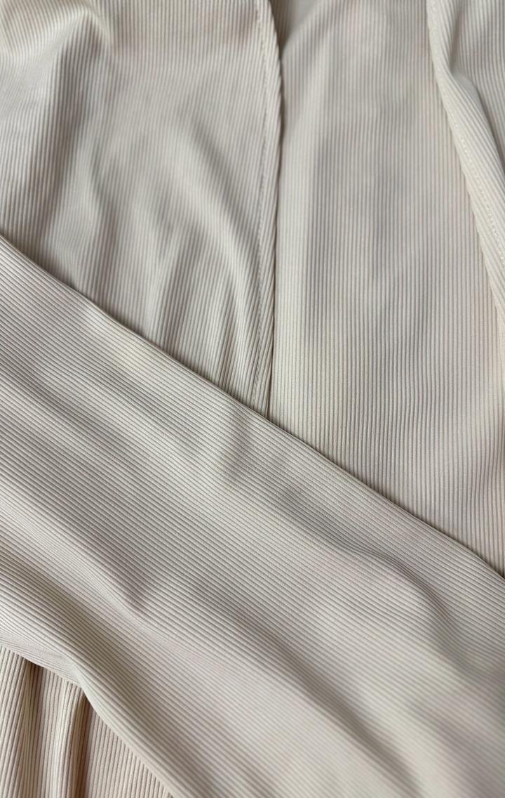 Бежевая двойка: платье + накидка