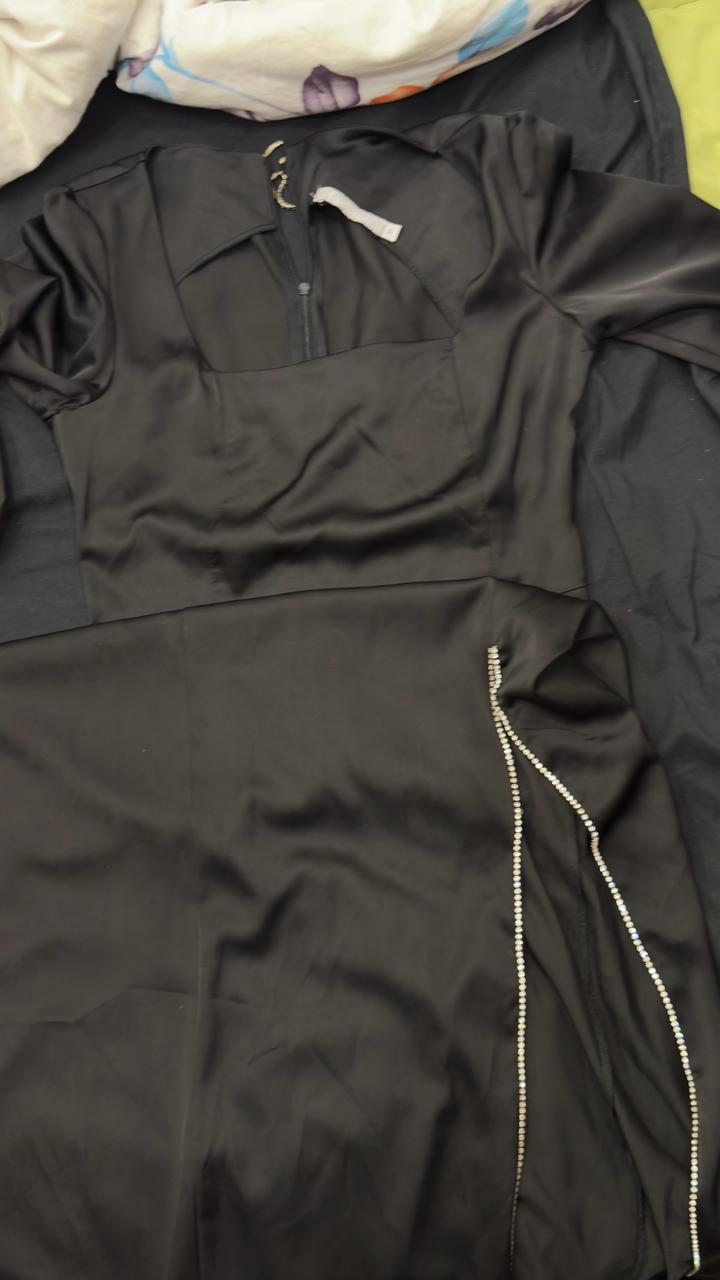 Зеленое короткое платье