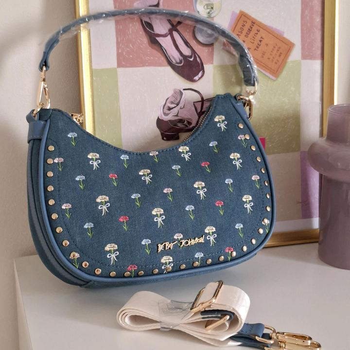 Сумка Betsey Johnson