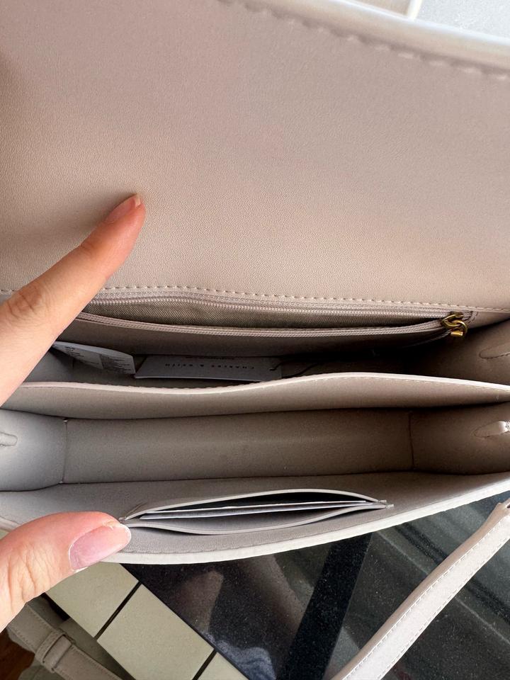 Сумка Charles Keith