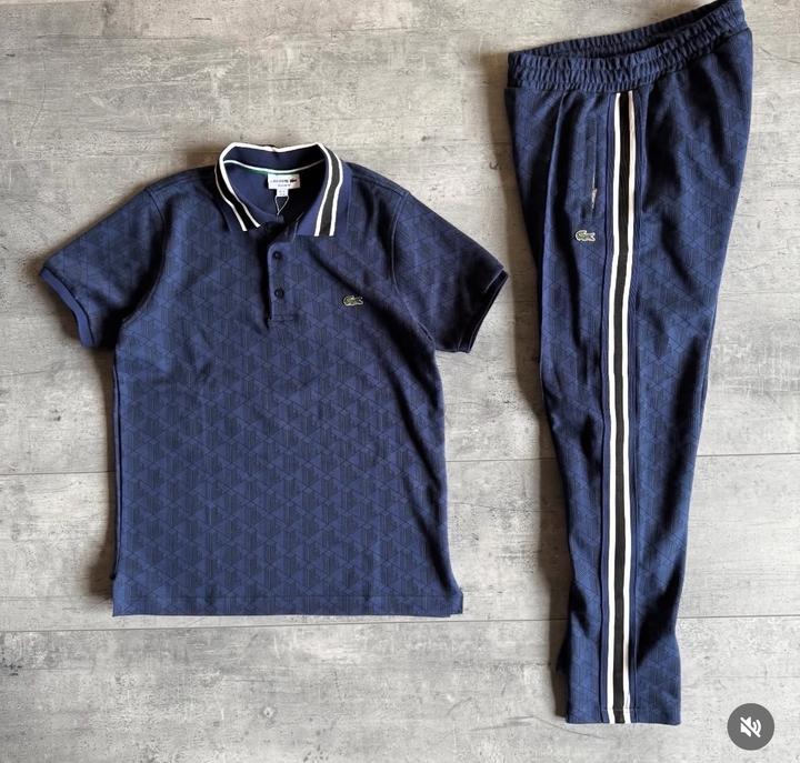 Двойка Lacoste