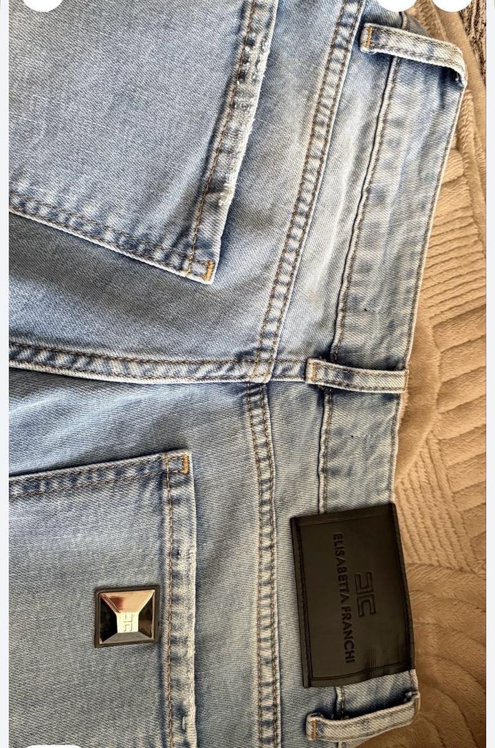 Продам новые джинсы Elisabetta