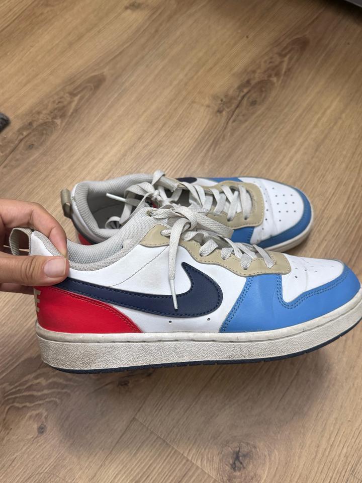 Кроссовки Nike