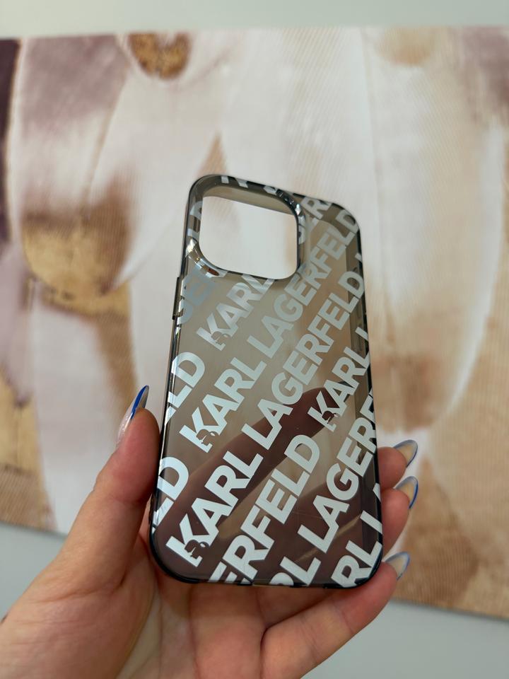 Чехол на iPhone 15pro Karl Lagerfeld