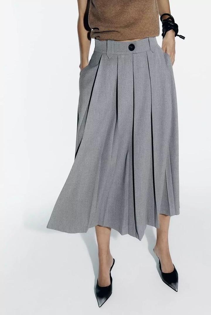 ZARA Плиссированные юбки миди , серого цвета.