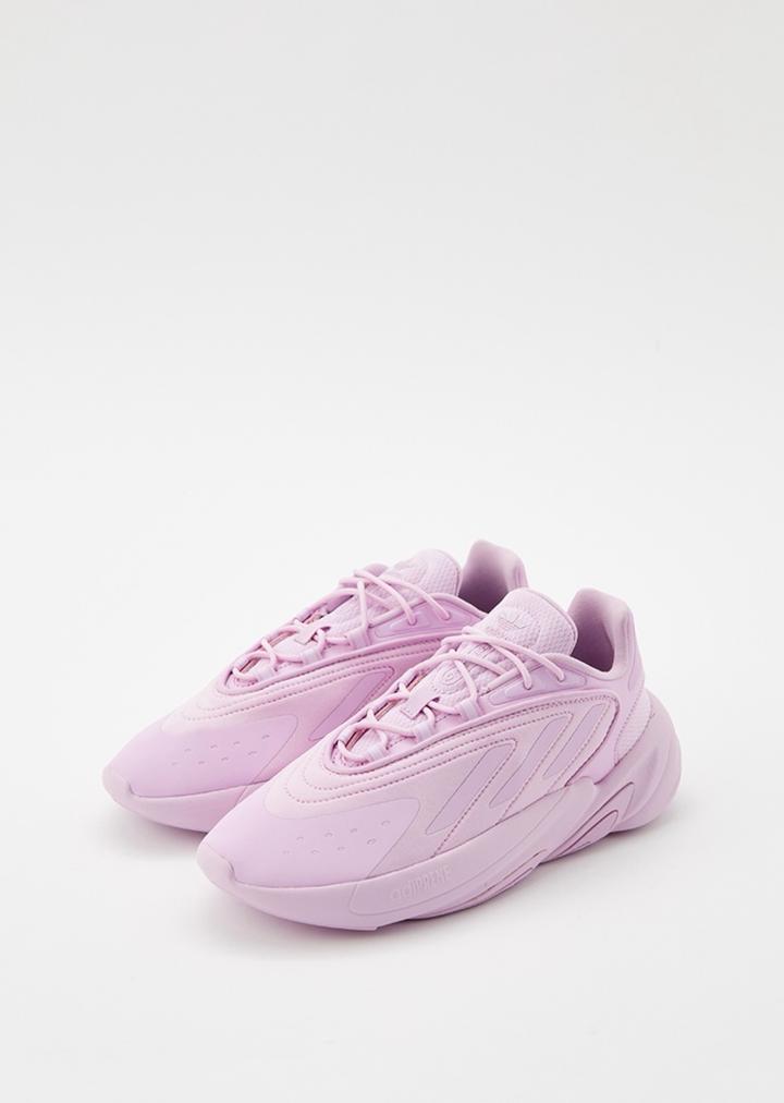 Новые кроссовки adidas ozelia