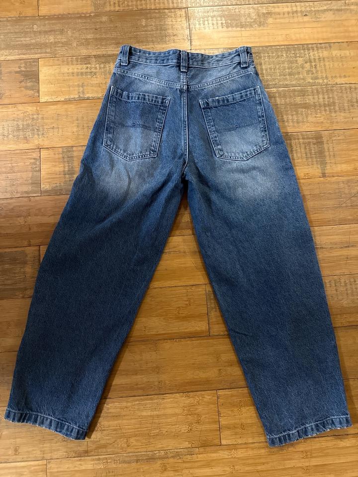 Синии джинсы Bershka