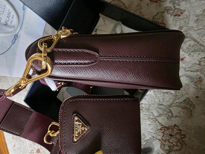 Сумка Prada Re-Edition 2005 Saffiano