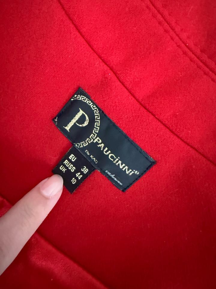 Пальто женское в темно красном цвете