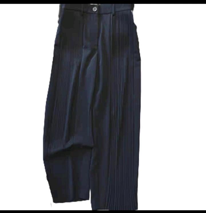 Брюки кюлоты с плиссировкой передней части, р 42-44