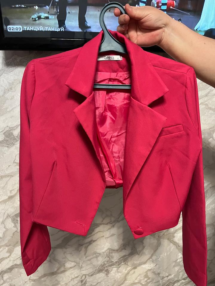 Кастюм пиджак короткий