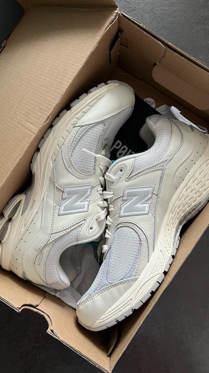 New Balance 2002R