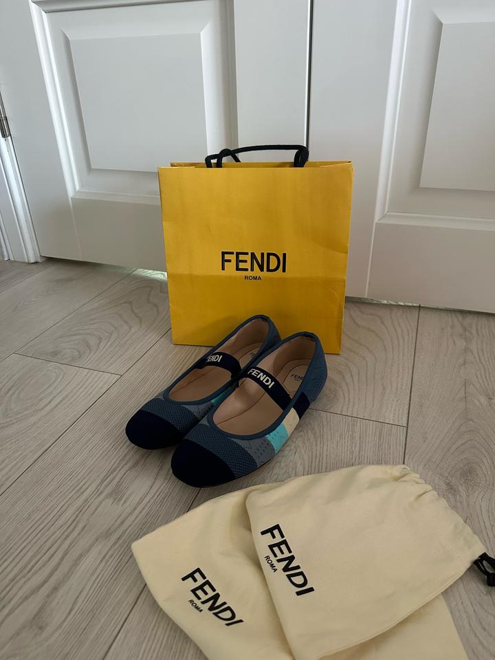 Женскик балетки Fendi оригинал