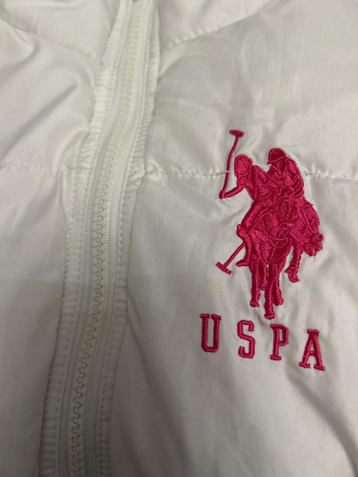 белая безрукавка U.S POLO ASSN