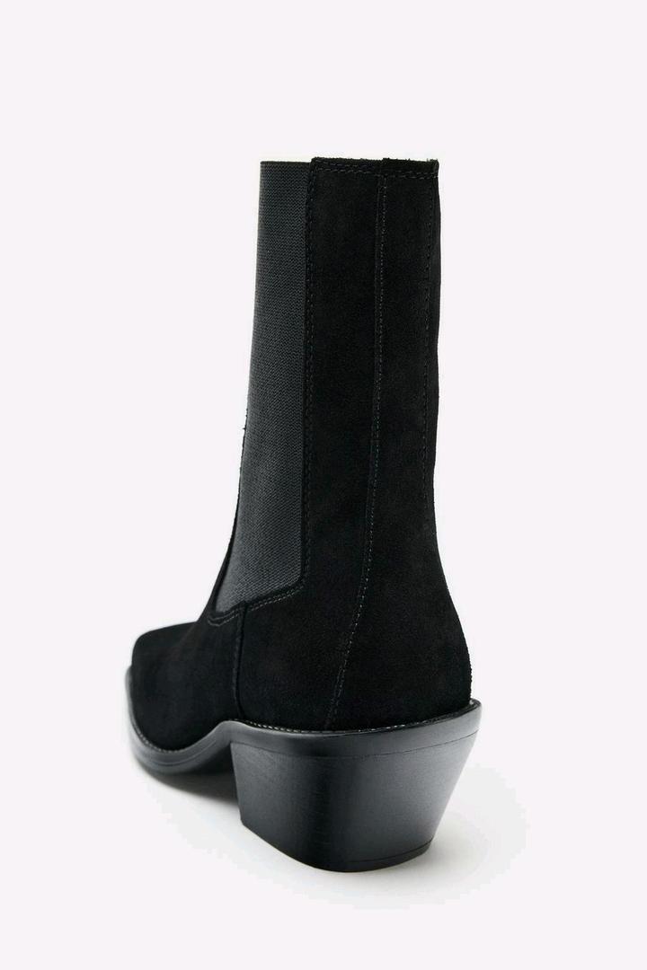 Ботильоны ZARA новые замшевые