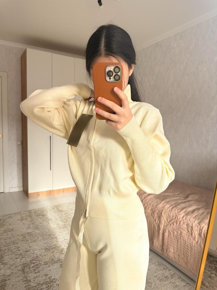 Двойка и кардиган