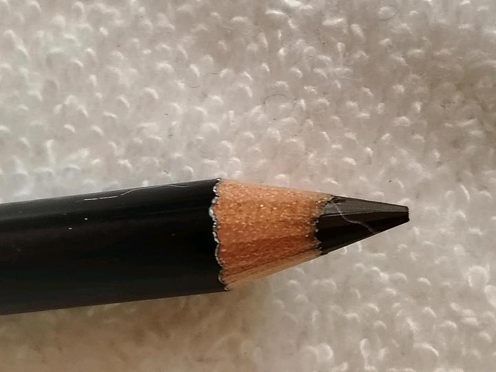 2 шт карандаши