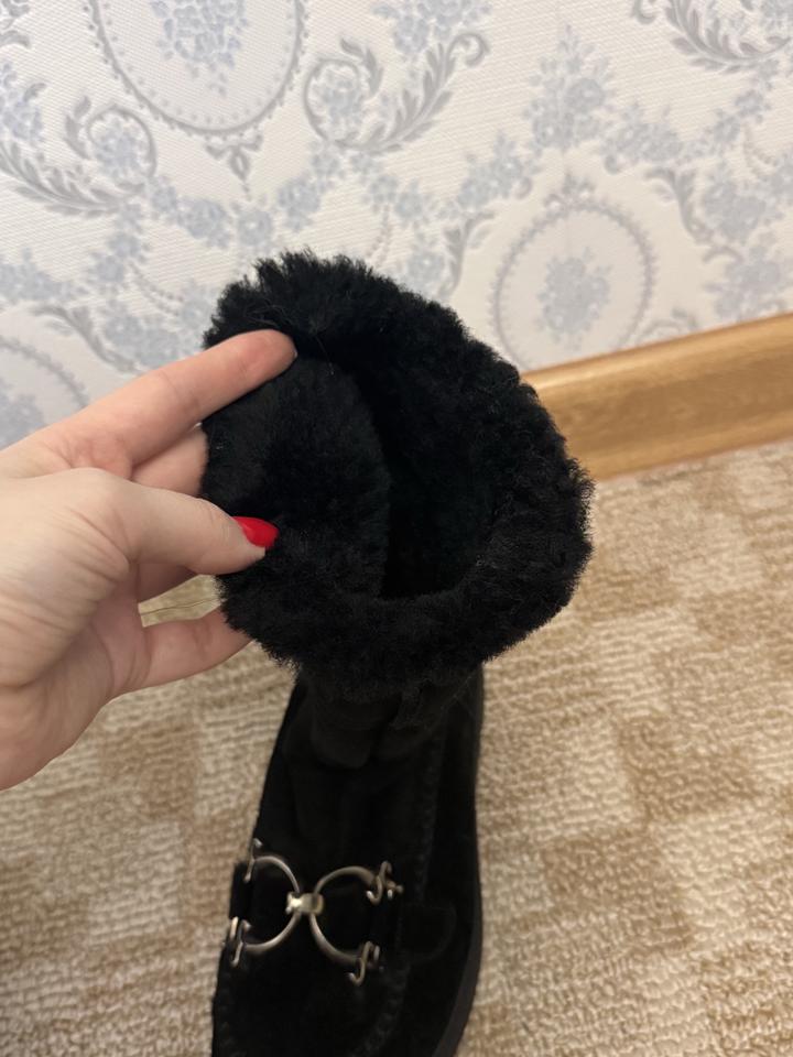 Зимние полусапожки Cesare Paciotti