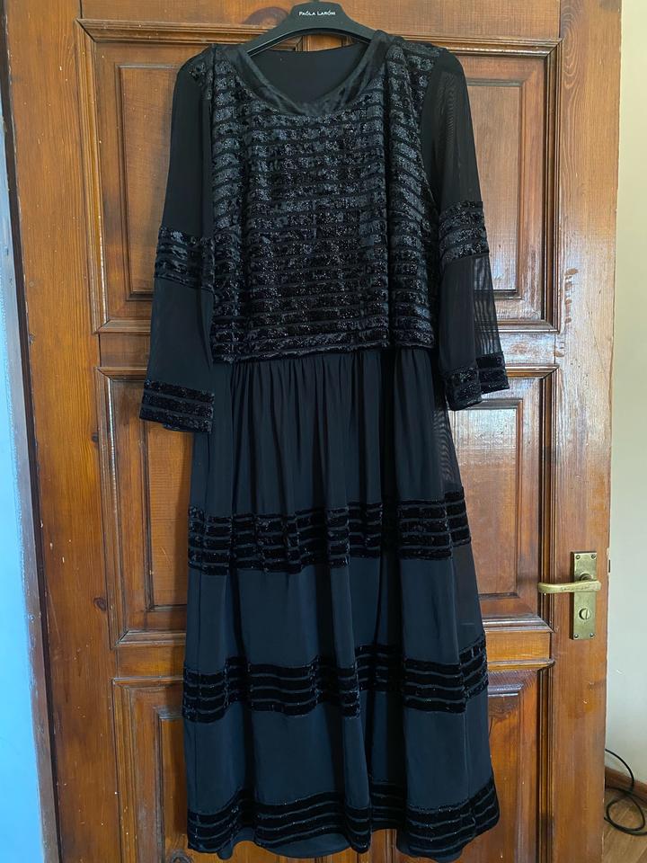 Черное платье