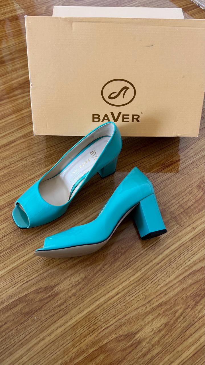 Босоножки от Baver