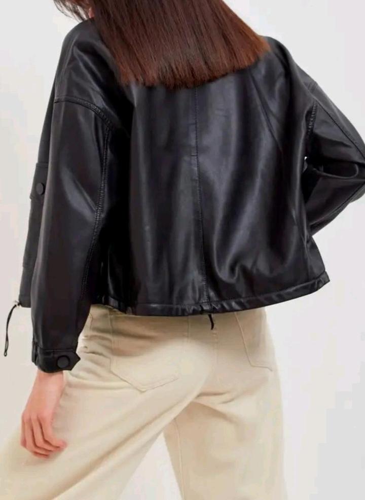 Новая демисезонная куртка