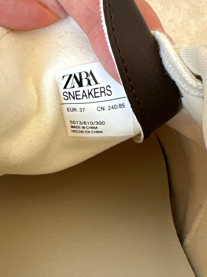Сникерсы Zara