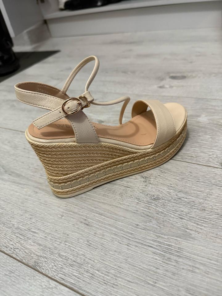 Красивые Босоножки