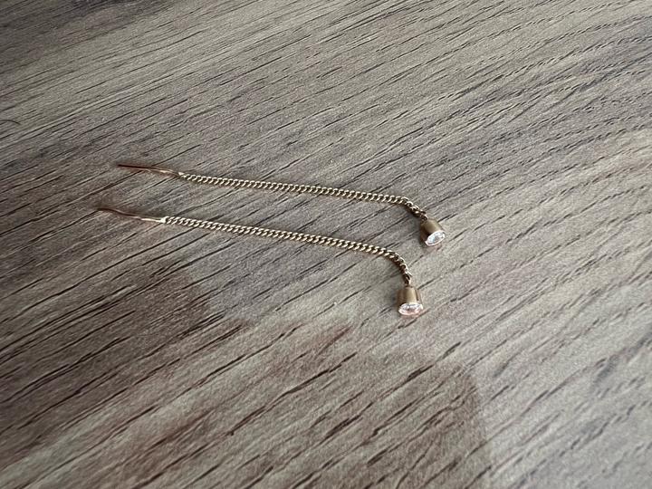 Серьги гвоздики-цепочки висячие золото 585 и фианиты