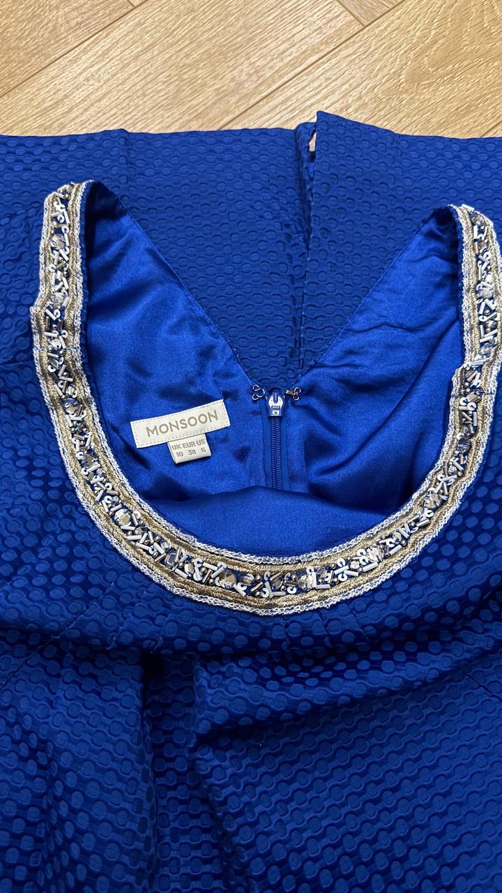 Платье Monsoon