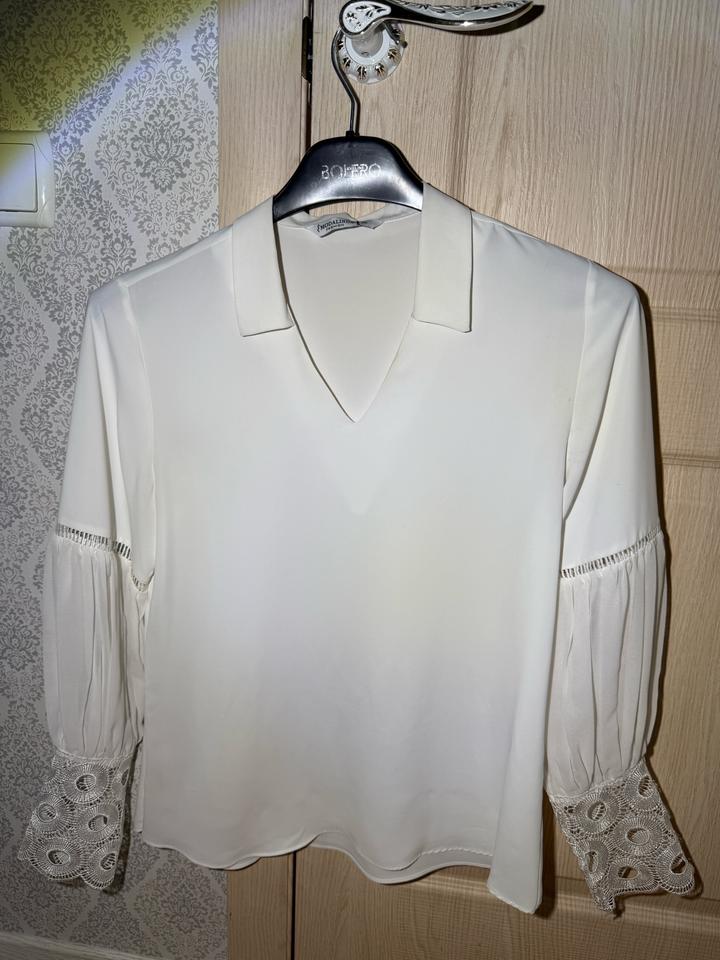 Белая блузка