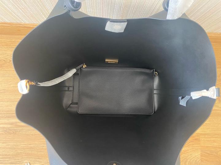 Сумка от DKNY