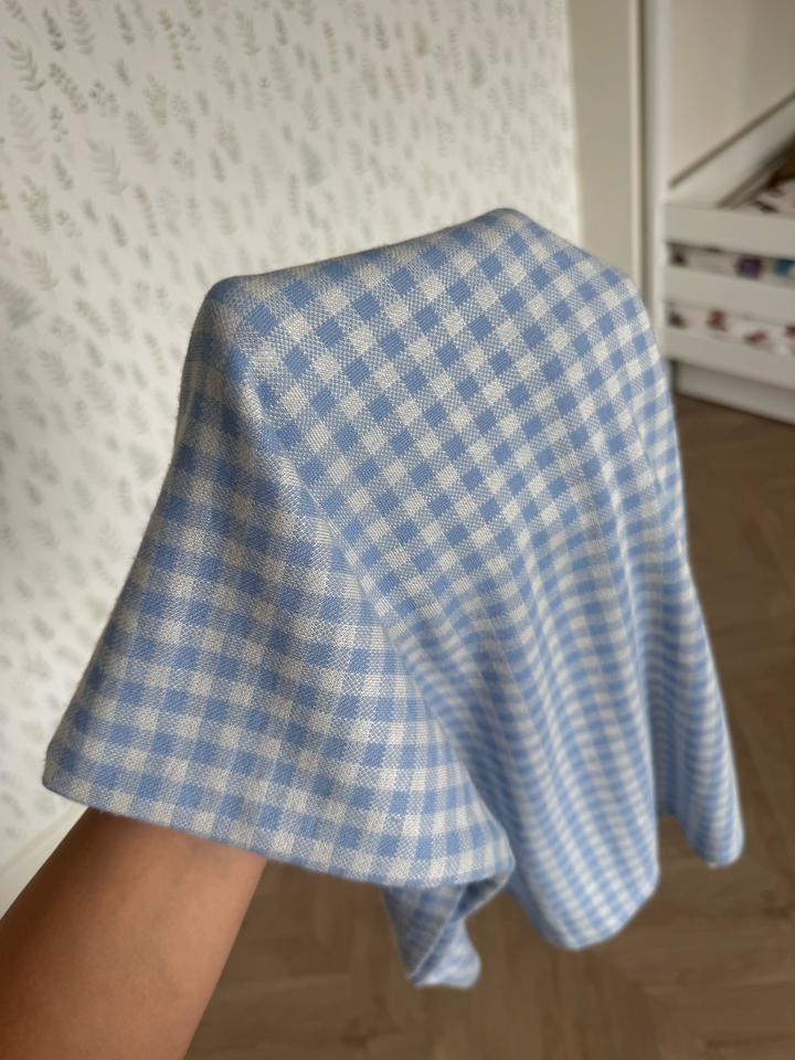 Юбка чуть ниже колен