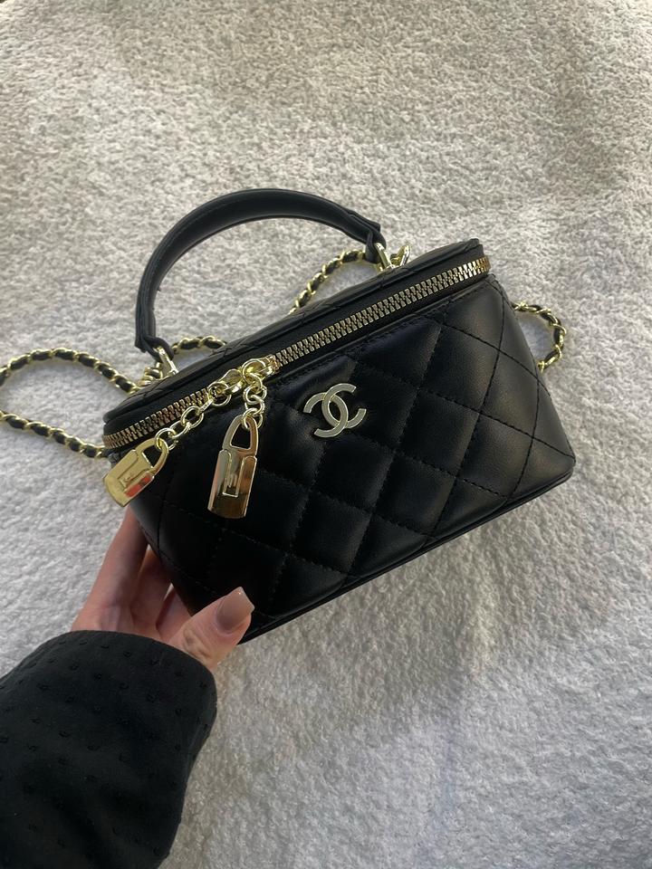черная сумка chanel