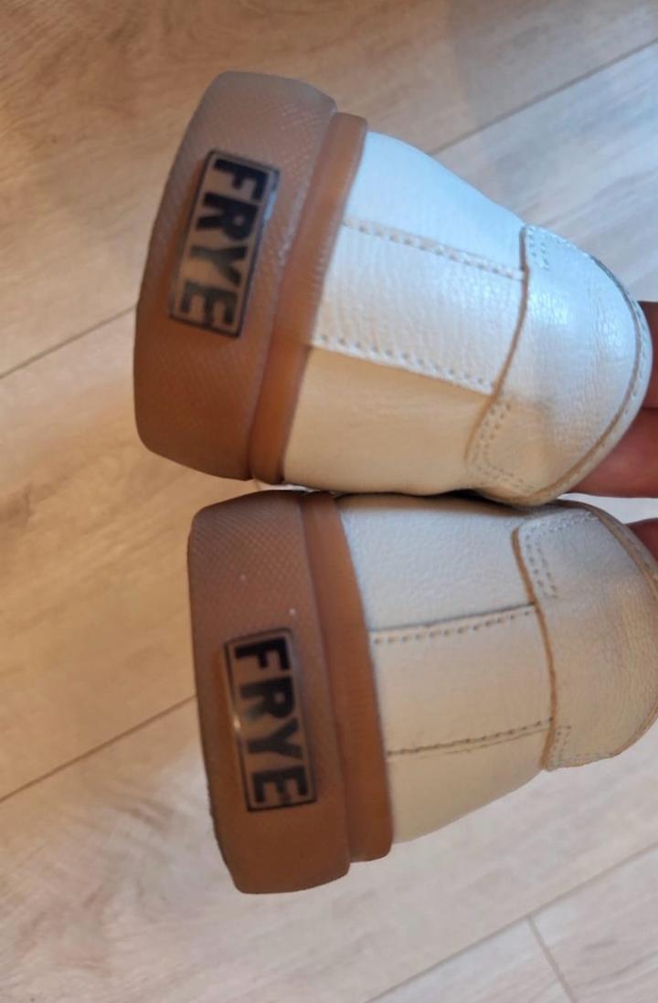 Кроссовки FRYE