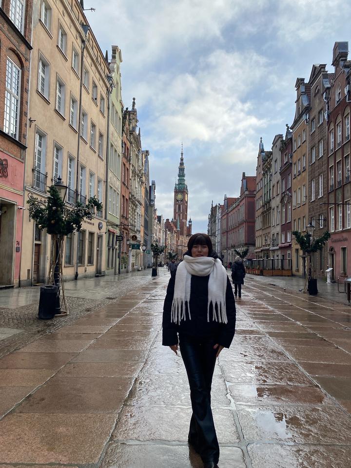 Белый шарф Stradivarius