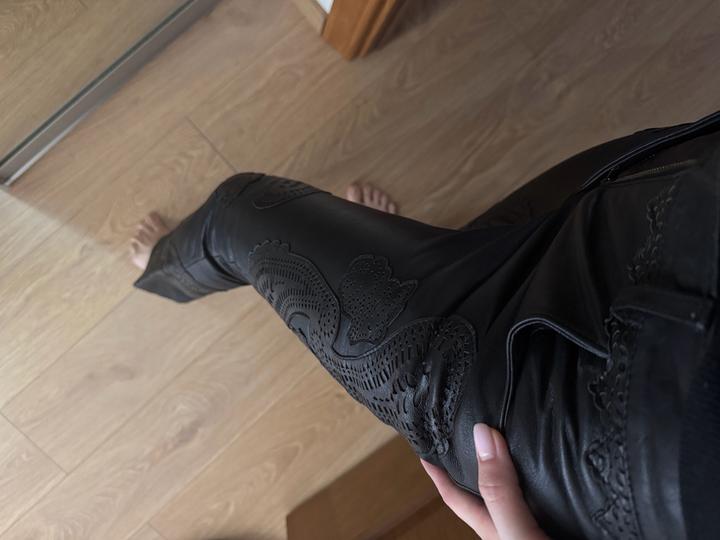 Zara studio кожаные брюки из нат. Кожи