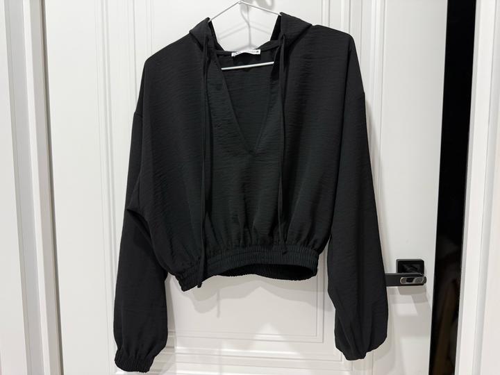 черный топ от Zara
