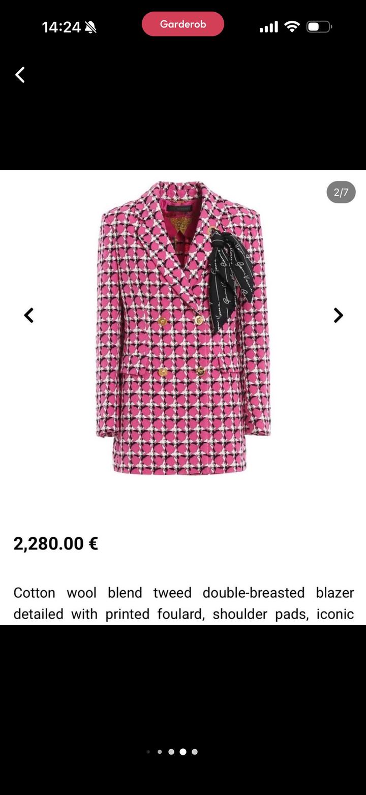 Твидовый костюм в отличном состоянии. Покупала дорого для фотосессии