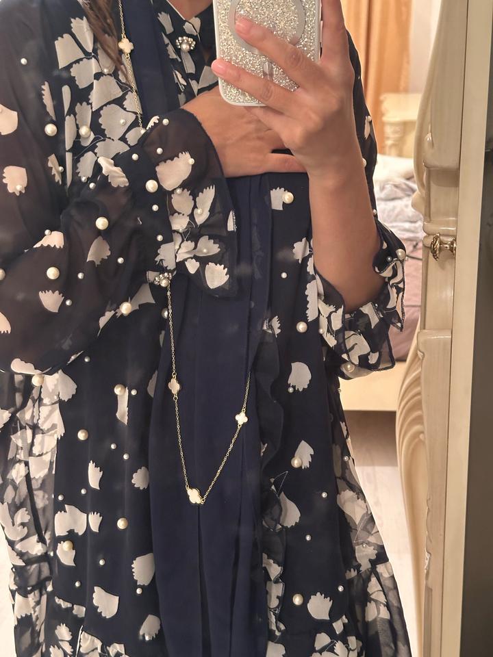 Платье с жемчугом