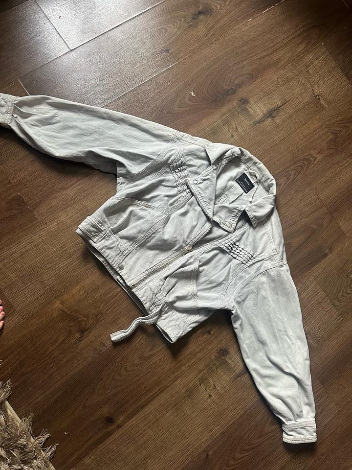 Куртка bershka