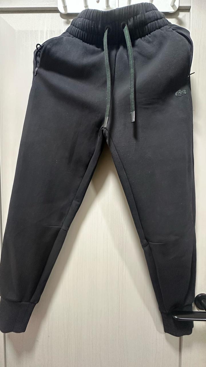 Спортивные штаны Lacoste