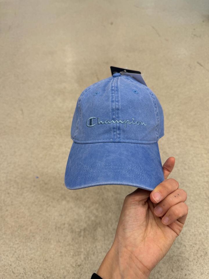 Кепка champion