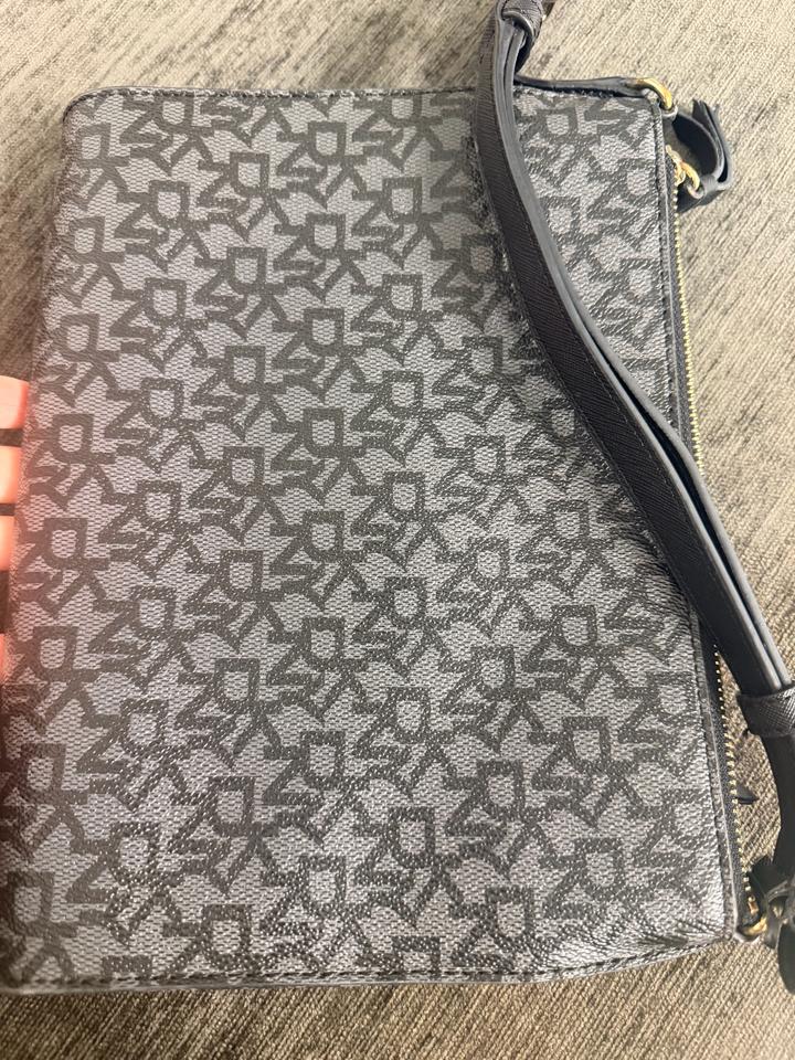 Сумка DKNY