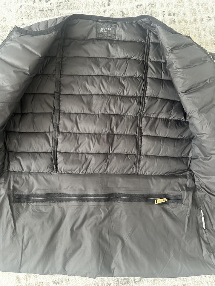 Куртка Guess р.42